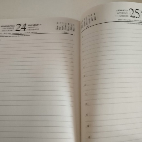 Calendar 2004 like new
