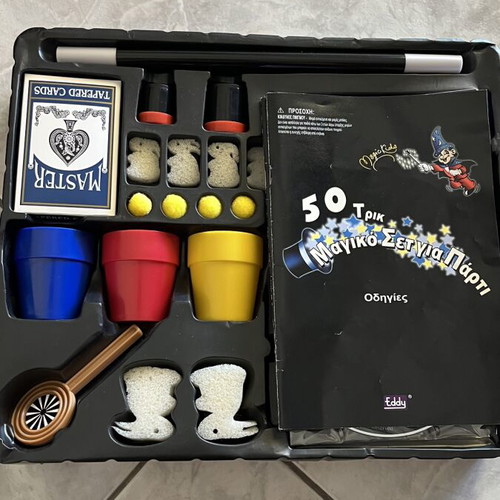 Magic Tricks Board Game set like new
