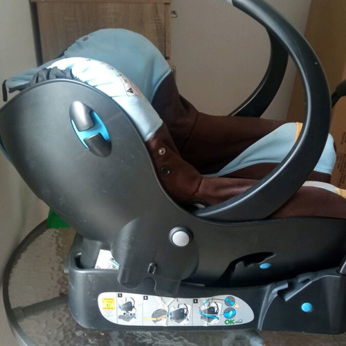 Baby car seat used brown with blue