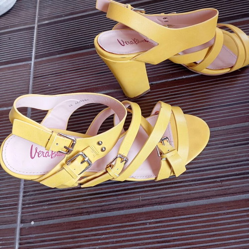 Women's sandals size 39 like new, yellow