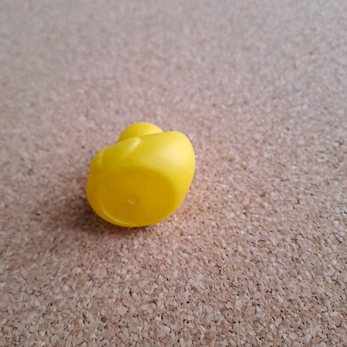 Yellow small duck like new, plastic toy