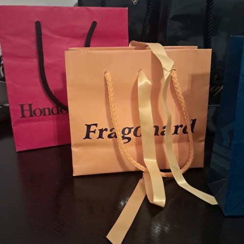 Branded packaging bags, all in very good condition