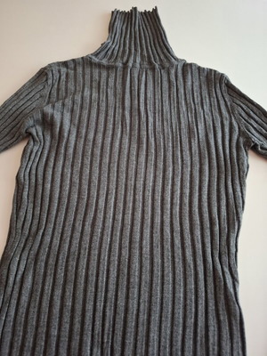 Gray sweater with high collar, used, size S-M, stretch fabric