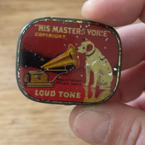 His Master’s Voice gramophone needles like new, collectible