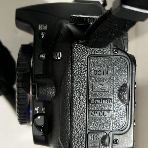 Nikon D90 DSLR camera body