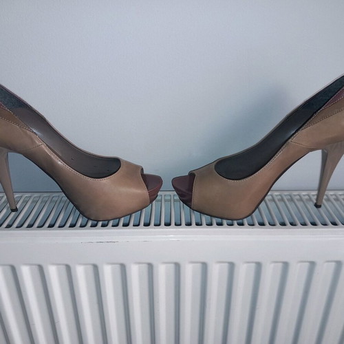 Migato pumps used in earthy tones size 38