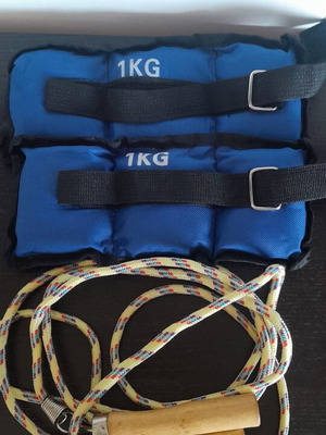 Ankle weights 1 kg each with fitness skipping rope, new