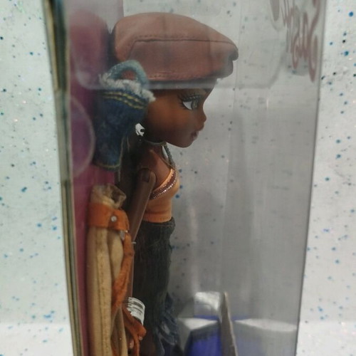 Bratz Sasha Strut It! doll new in box with damaged packaging