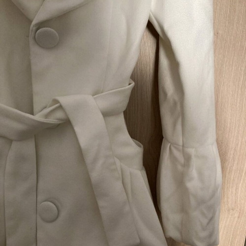 Bions White Coat like new, fits small size