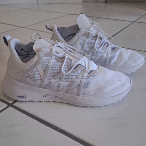 Arkk Copenhagen white athletic shoes used, size 40, lightweight
