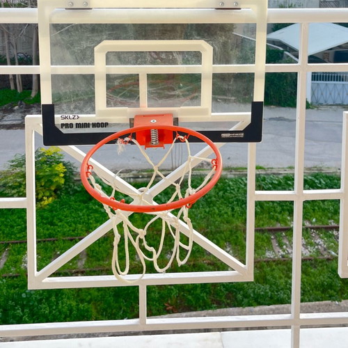 Children's Basketball Hoop like new, indoor-outdoor with hooks