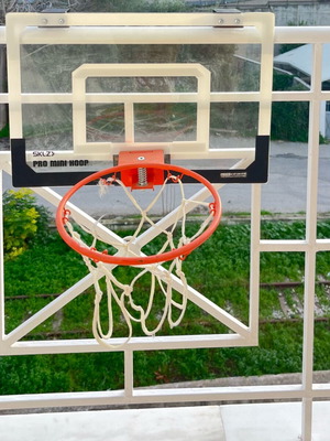 Children's Basketball Hoop like new, indoor-outdoor with hooks
