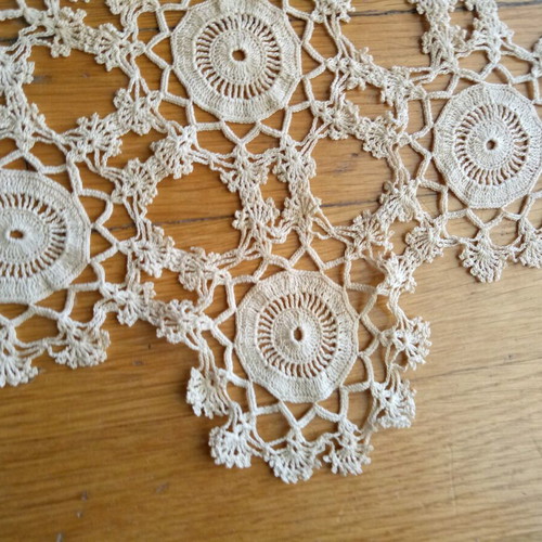 Beige rhombus table runner like new, handmade 1950s