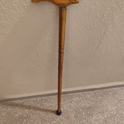 Wooden carved walking stick like new with dragon head handle