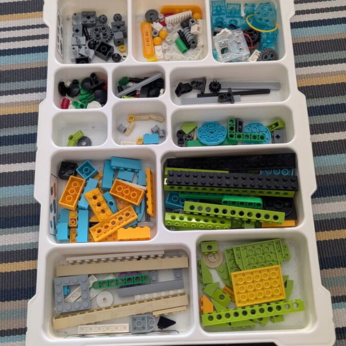 LEGO Education WeDo 2.0 Core Set 45300, complete