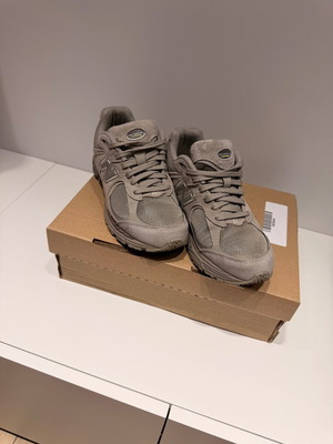 New Balance 2002R sneakers, beige and grey, size 37.5