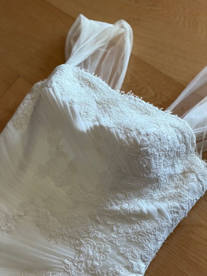 Pronovias wedding dress used, lace and French tulle, sizes 36-38