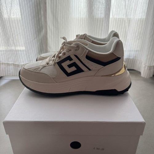 Guess chunky sneakers, beige and black, size 37