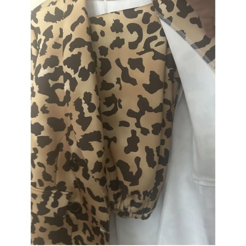 Sport suit medium like new, beige