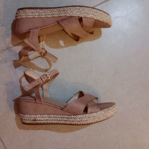 Seven sandals used, size 40, beige and pink
