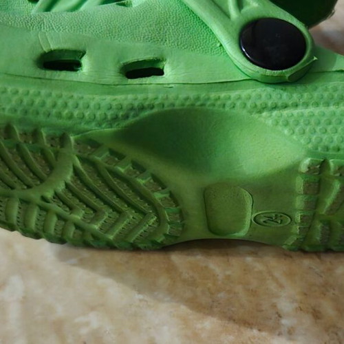 Slippers clogs perforated size 24 used, green