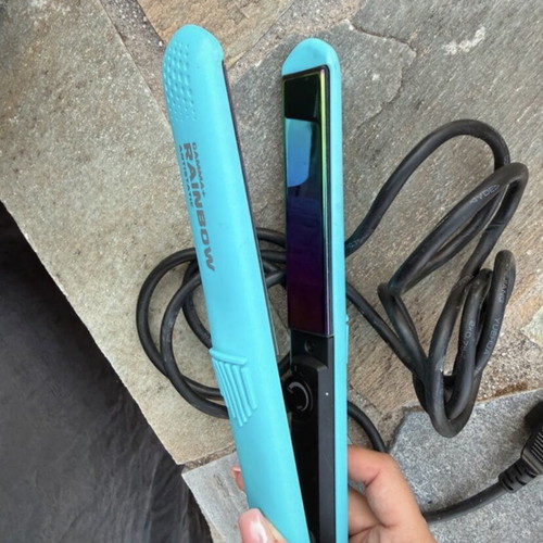 GAMMAPIU Rainbow Nylon Sky Blue Hair Straightener like new