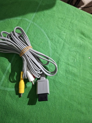Wii TV cable original, like new