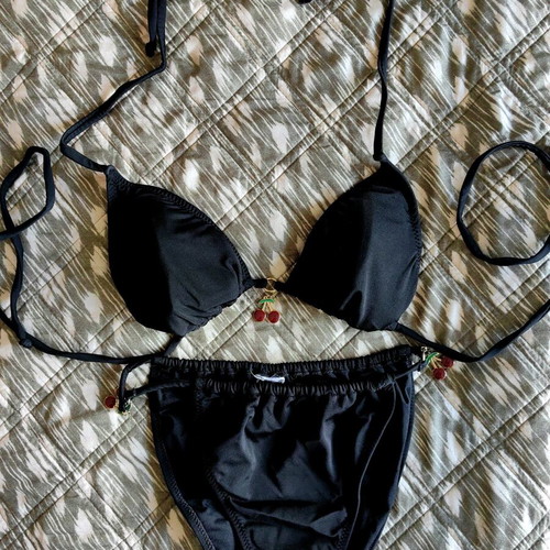 Bansko swimsuit black like new, sizes XS-S, push up option