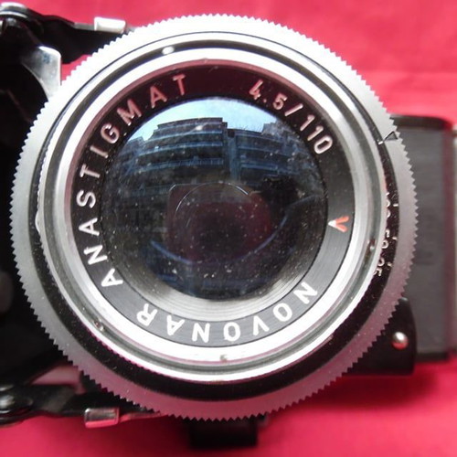 Zeiss Ikon bellows camera with Novonar Anamistigmat 4.5/110 lens