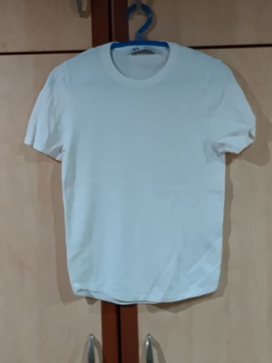 Zara white top size L like new with fine knit