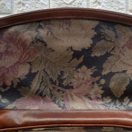 Emilio Carducci Italian designer pochette handbag