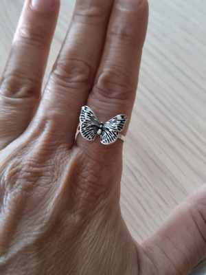 Ring new from zinc alloy, size 7, butterfly design