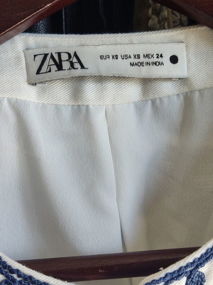 Zara Boho Chic Folk Vest Like New, White and Blue, XS