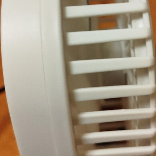 Usb table fan like new, small and discreet