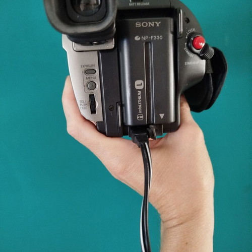 Sony Handycam Video 8 Hi8 vintage camcorder like new with charger and accessories