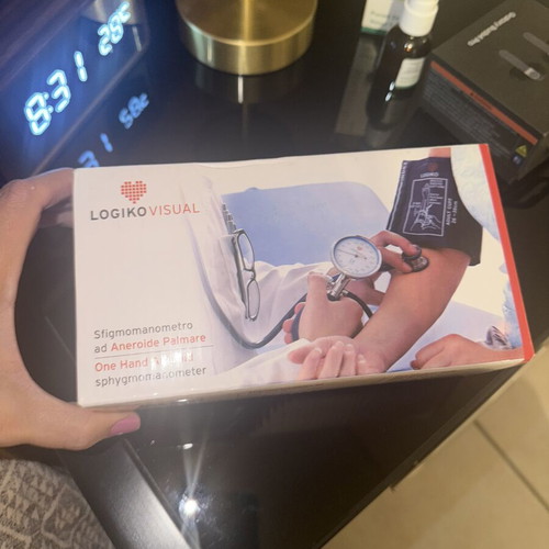 Moretti DM348 analog blood pressure monitor