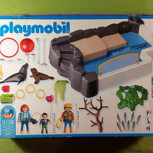Vintage Playmobil Aquarium with Seals No 3135 like new