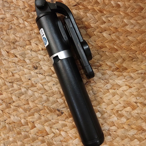 Selfie stick and tripod new, 40" with wireless remote control
