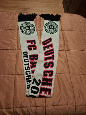 Bayern Munich scarf authentic, like new