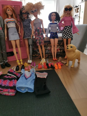 Кукли Barbie Fashionistas като нови, комплект с аксесоари