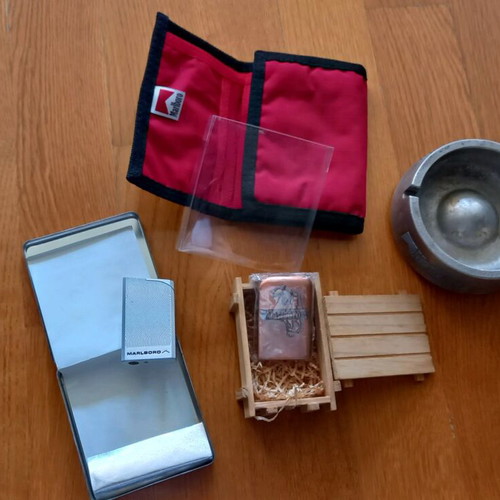 Marlboro vintage collectible accessory set new