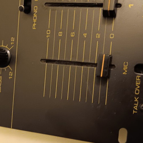 Delta 4+2 Channel Mixer used with clean potentiometers and tone control