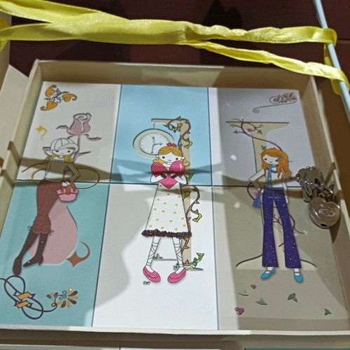 Early 00s diary with lock new in box