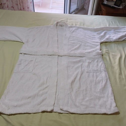 White bathrobe, 1m length