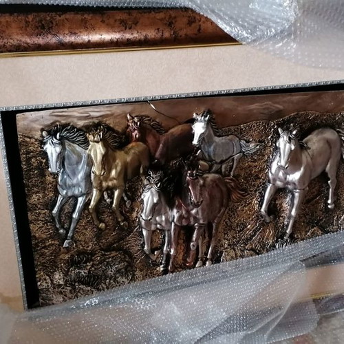 3D Horse Frame Made of Plaster with Crack