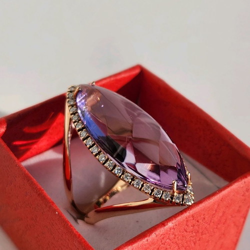 Gold 18K ring with amethyst and 38 diamonds used