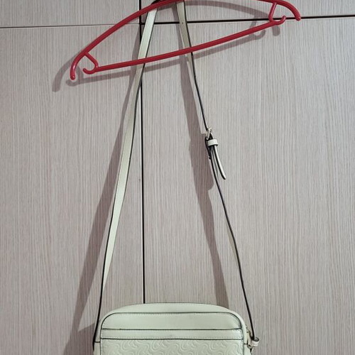 Axel bag butter yellow with two compartments