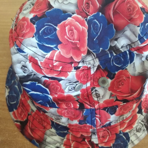 Teen and women's hats like new, set of 3 pieces