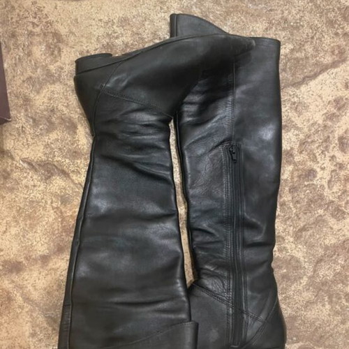 Leather boots size 36, black