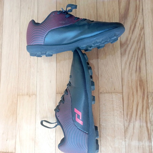 Pro Touch kids football shoes size 36 like new, black